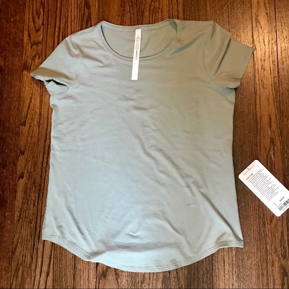 lululemon athletica Tops - NWT! Adorable Lululemon  Top!